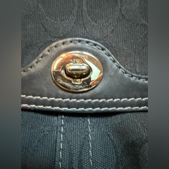 Coach Shoulder Signature Handbag/Purse with Dust bag! EUC. . - Picture 16 of 16